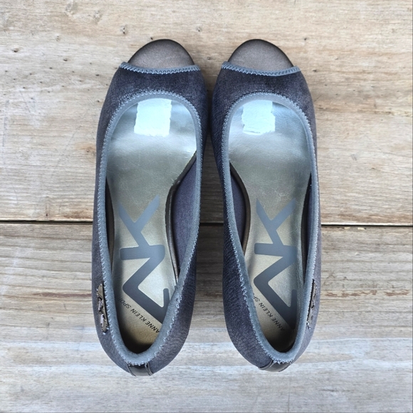 Anne Klein Sport Camrynne Modern Classic Peep Toe Comfort Wedge 7M - Picture 9 of 16